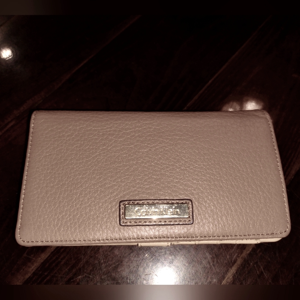 🎉Calvin Klein bifold leather wallet